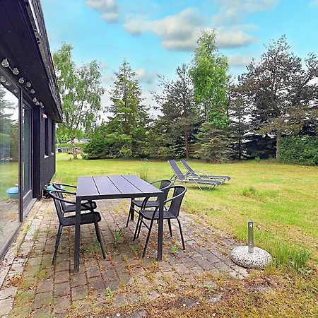 6 Person In Vaeggerlose Bøtø By